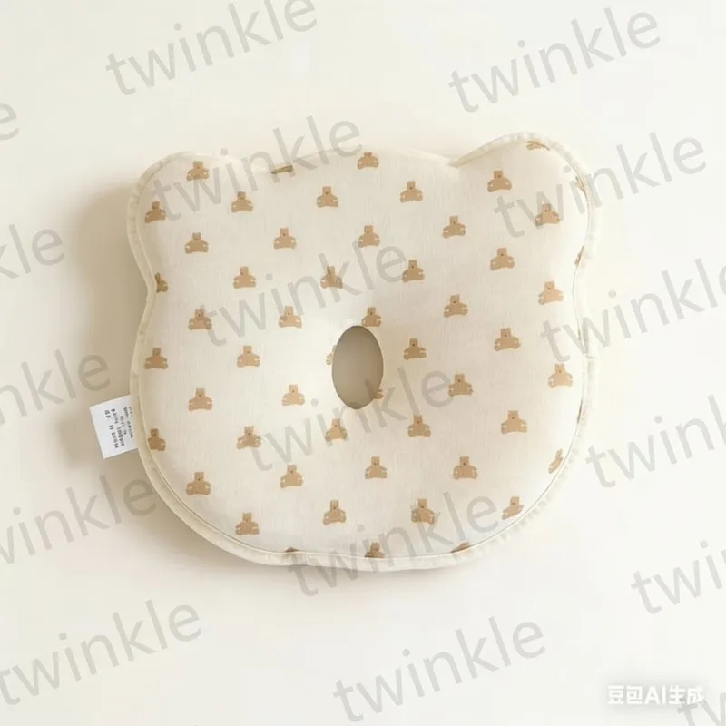 Анатомическая подушка для младенцев в форме медвежонка (2)